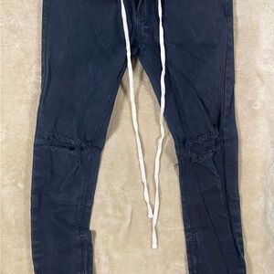Men's Hyper Denim Black Distressed Skinny Jeans